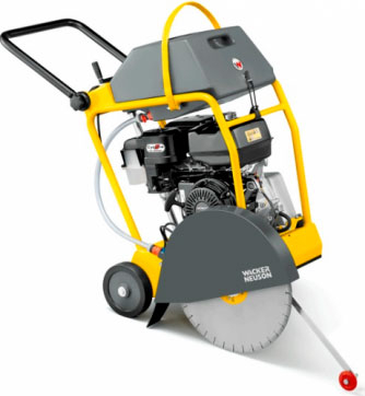 Резчик швов Wacker Neuson MFS-1350CE в прокат в Астане. У нас лучшая цена за сутки! Возможность взять в аренду с выгодной скидкой до 40% при экспресс доставке 24/7. И помните, ночью стоимость еще дешевле на 30%! #арендапрокат #виброплита #выгодно