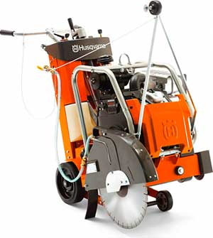 Резчик швов HUSQVARNA FS-524 в прокат в Астане. У нас лучшая цена за сутки! Возможность взять в аренду с выгодной скидкой до 40% при экспресс доставке 24/7. И помните, ночью стоимость еще дешевле на 30%! #арендапрокат #виброплита #выгодно